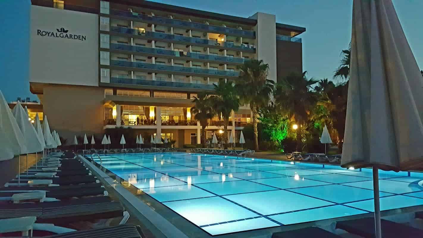 Royal Garden Select Hotel