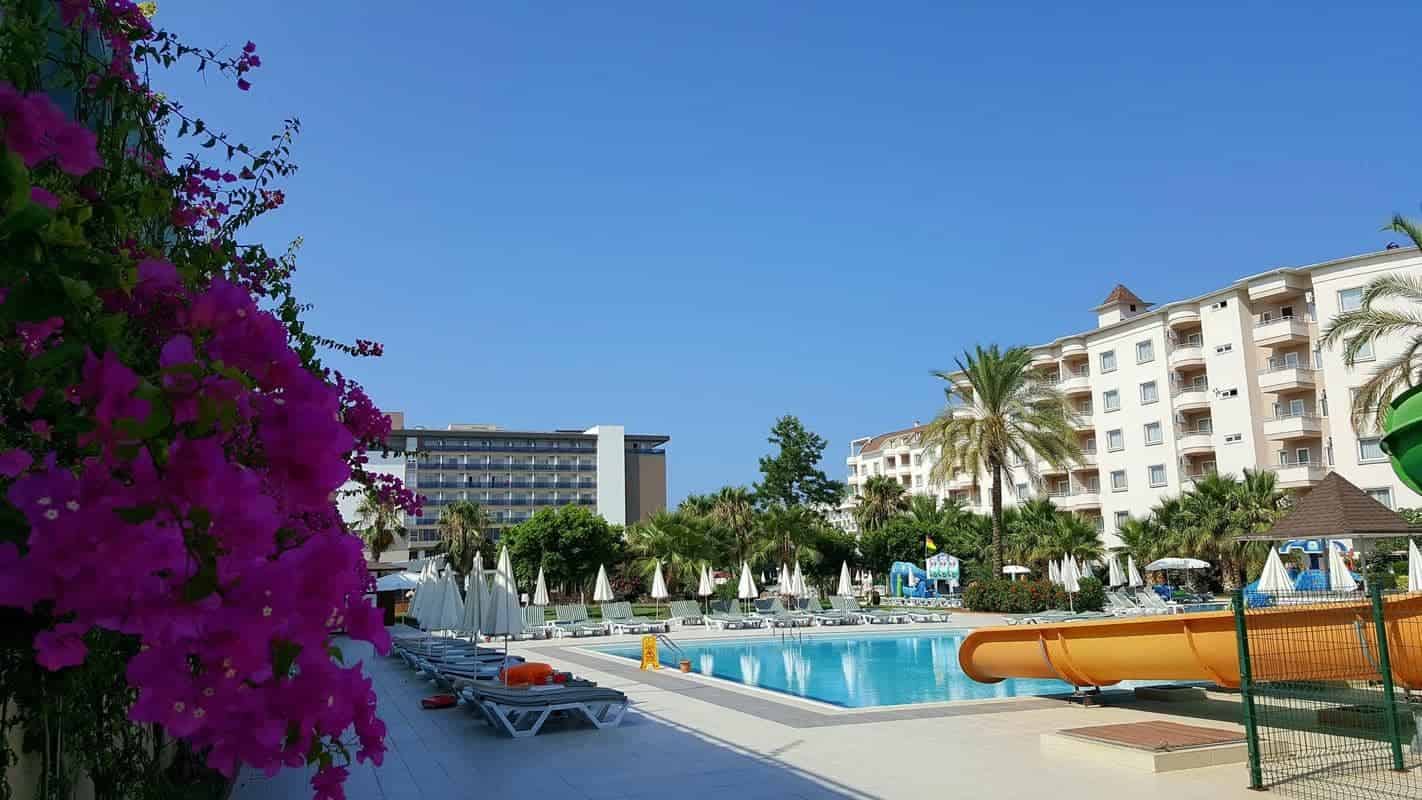 Royal Garden Select Hotel