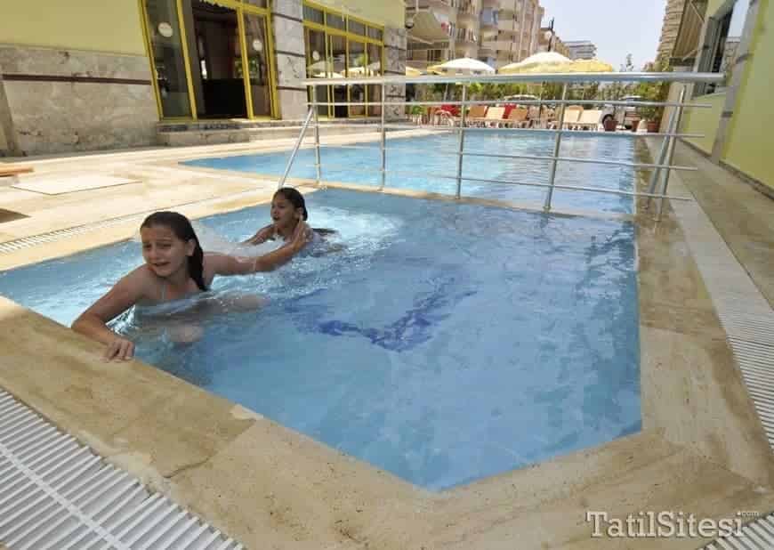 Klas Dom Anex Hotel