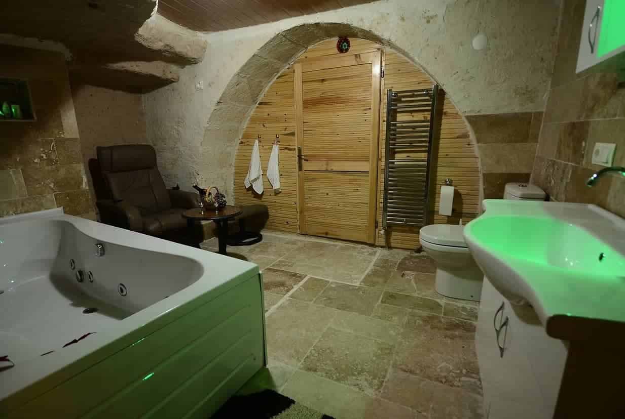 Alexander Cave House