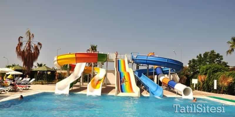 Serenis Hotel