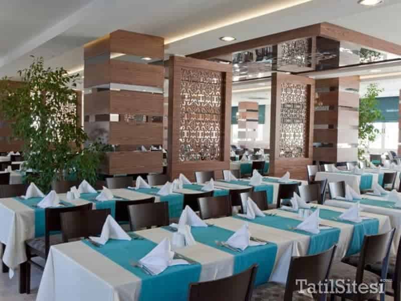 Serenis Hotel