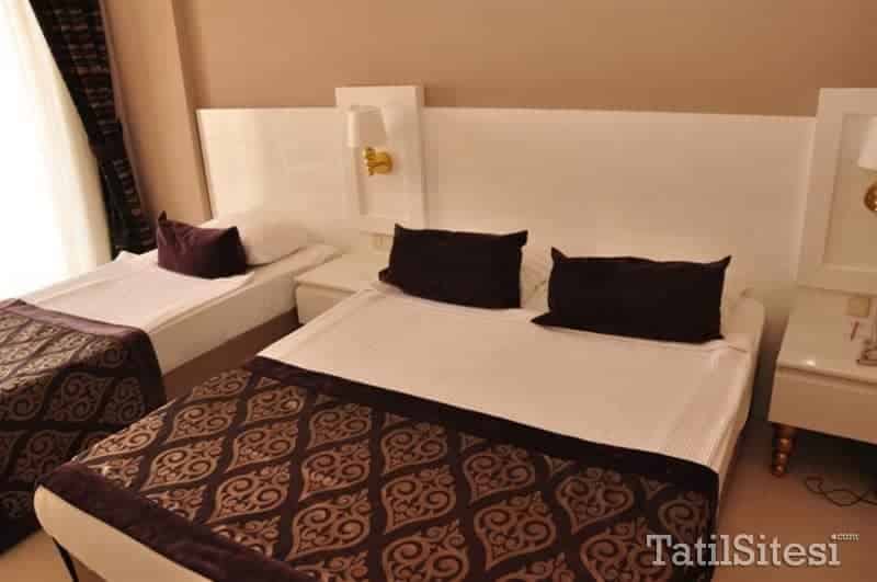 Serenis Hotel