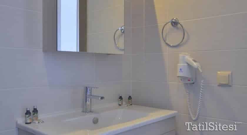 Delmar Suites Residence