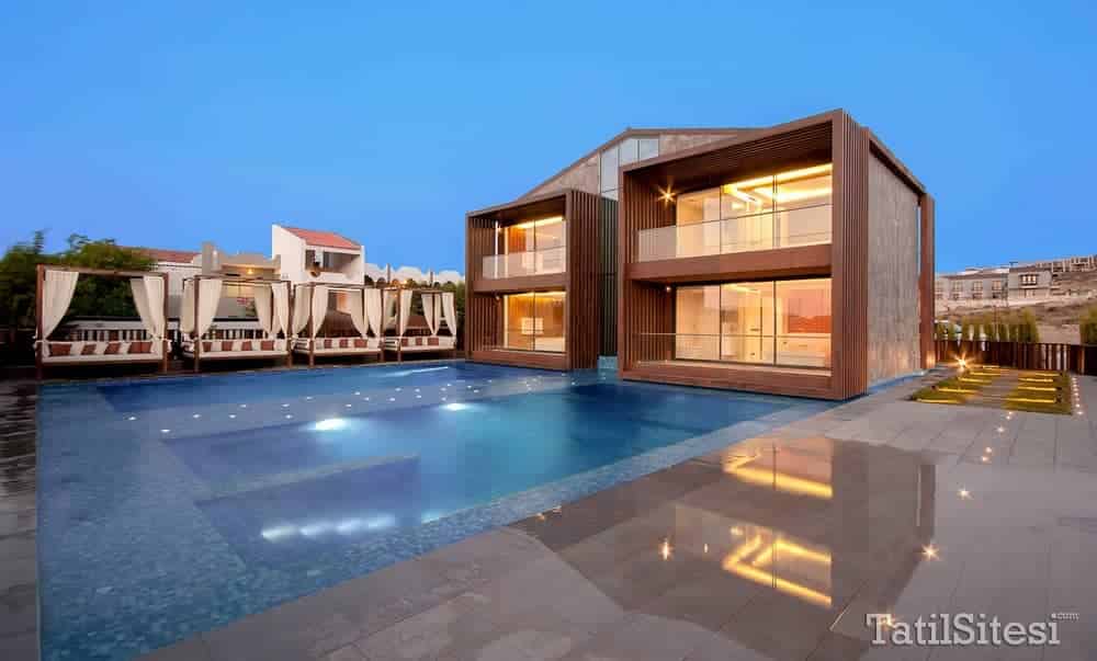 Encoreist Hotel And Lounge