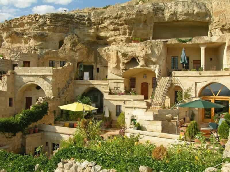 4 Oda Cave House