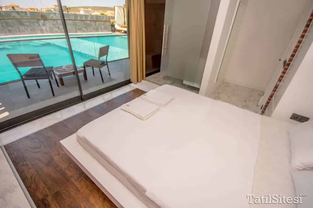 Encoreist Hotel And Lounge