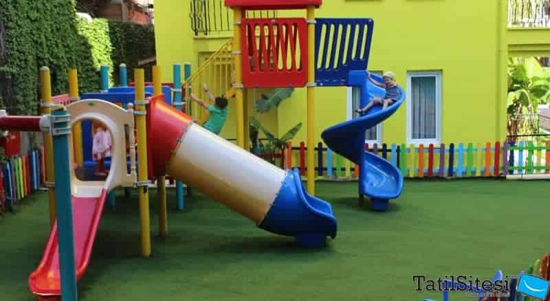 Rainbow Castle Hotel