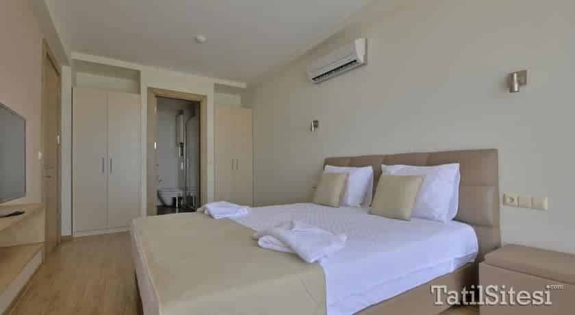 Delmar Suites Residence