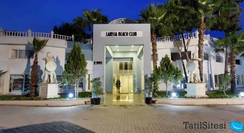 Larissa Beach Club Side 
