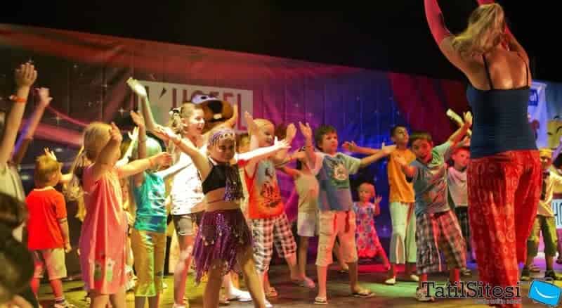 Larissa Beach Club Side 