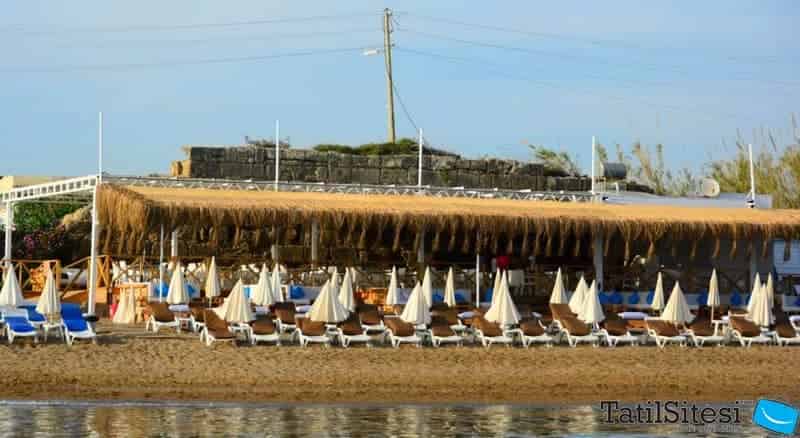 Rainbow Castle Hotel
