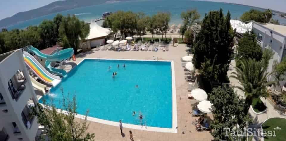 Carpe Mare Beach Resort