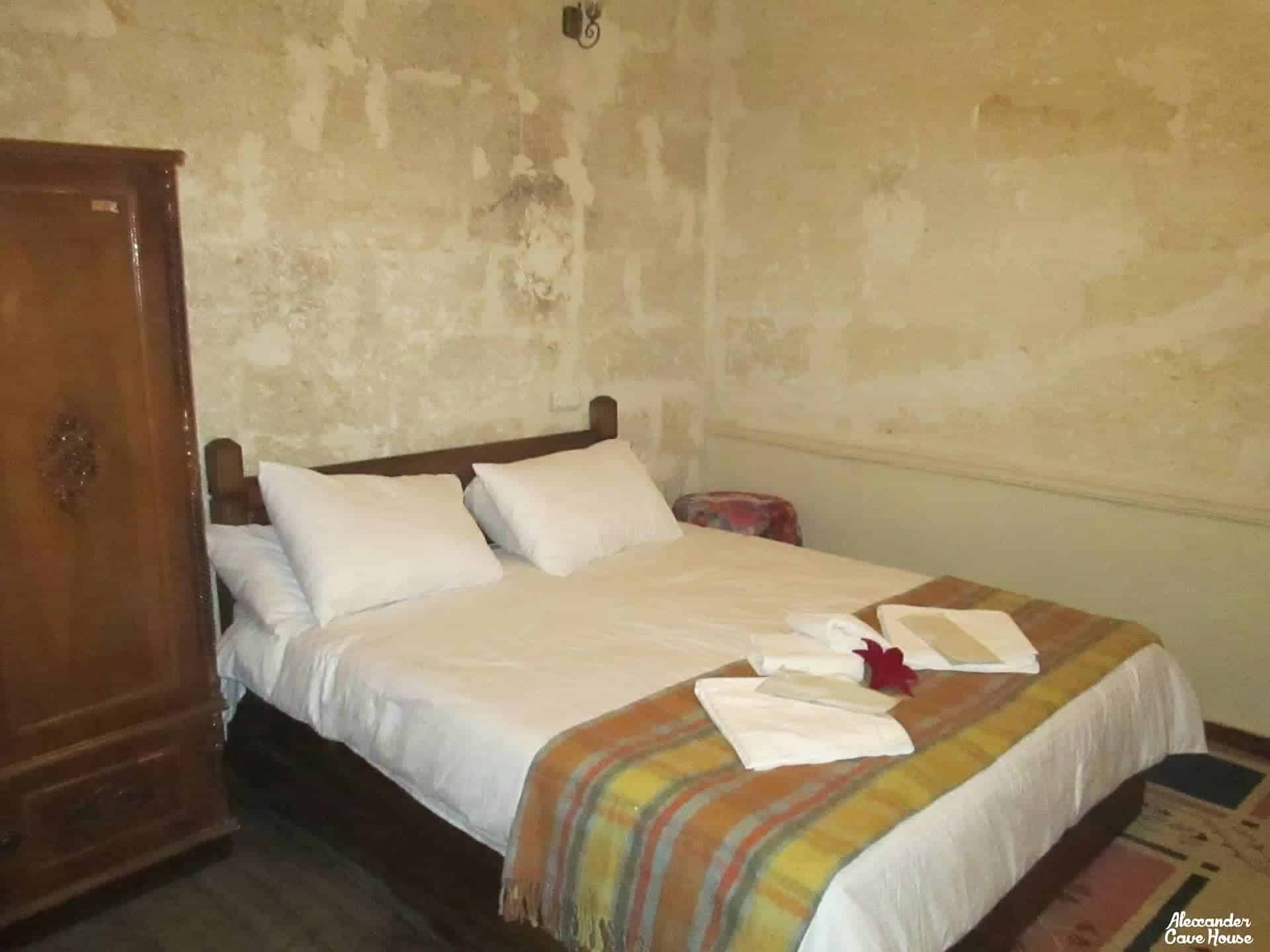 Alexander Cave House