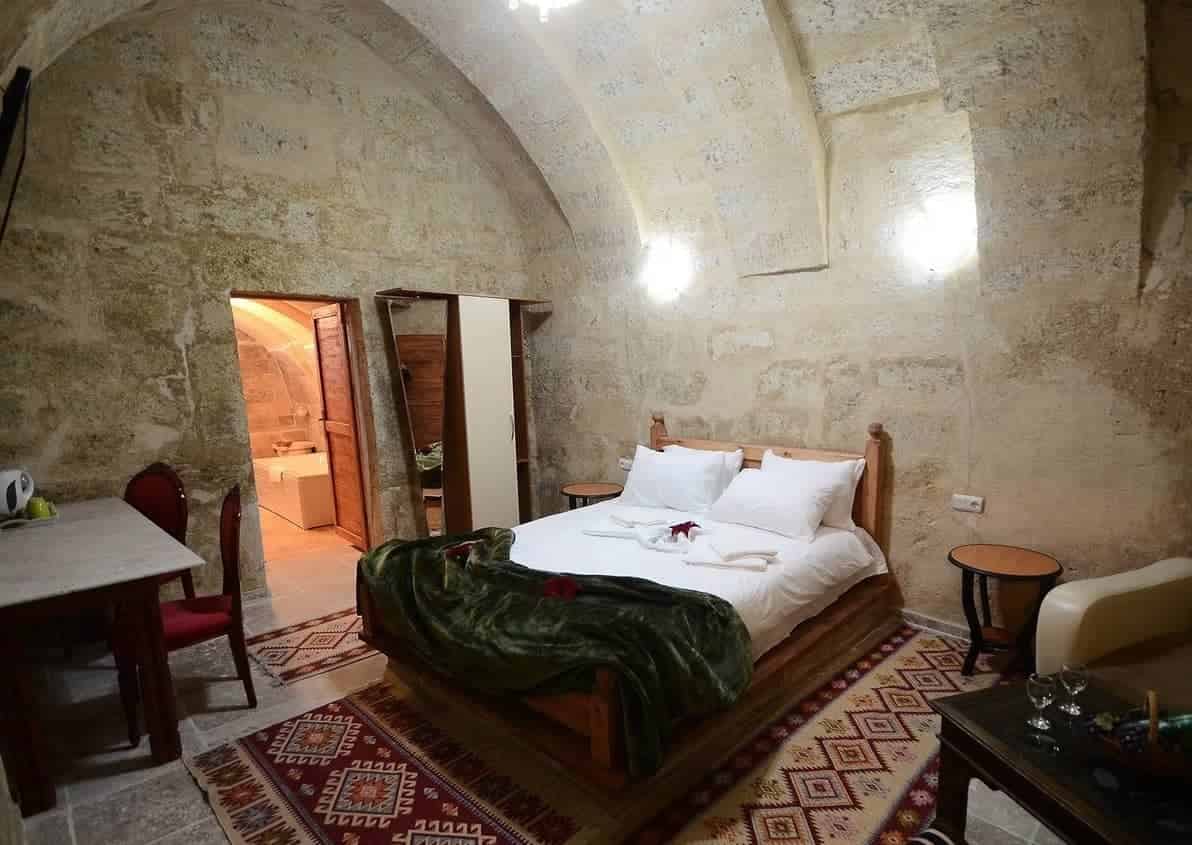 Alexander Cave House