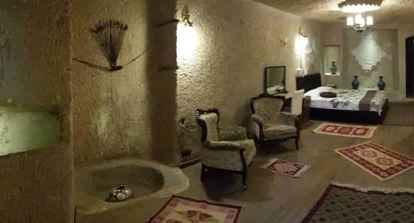 Amor Cave House
