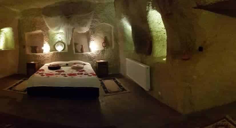 Amor Cave House