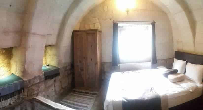 Amor Cave House