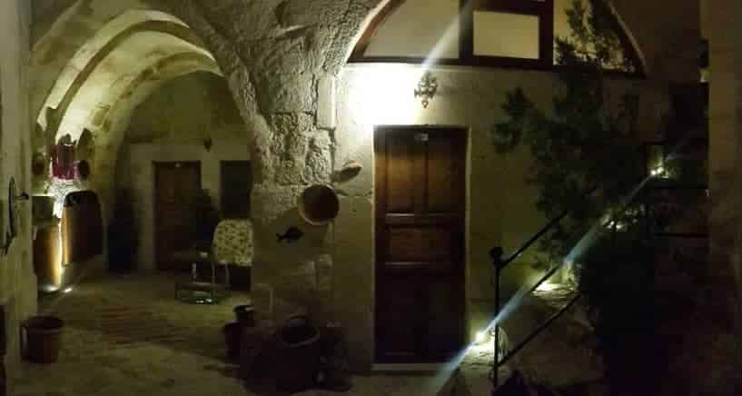 Amor Cave House