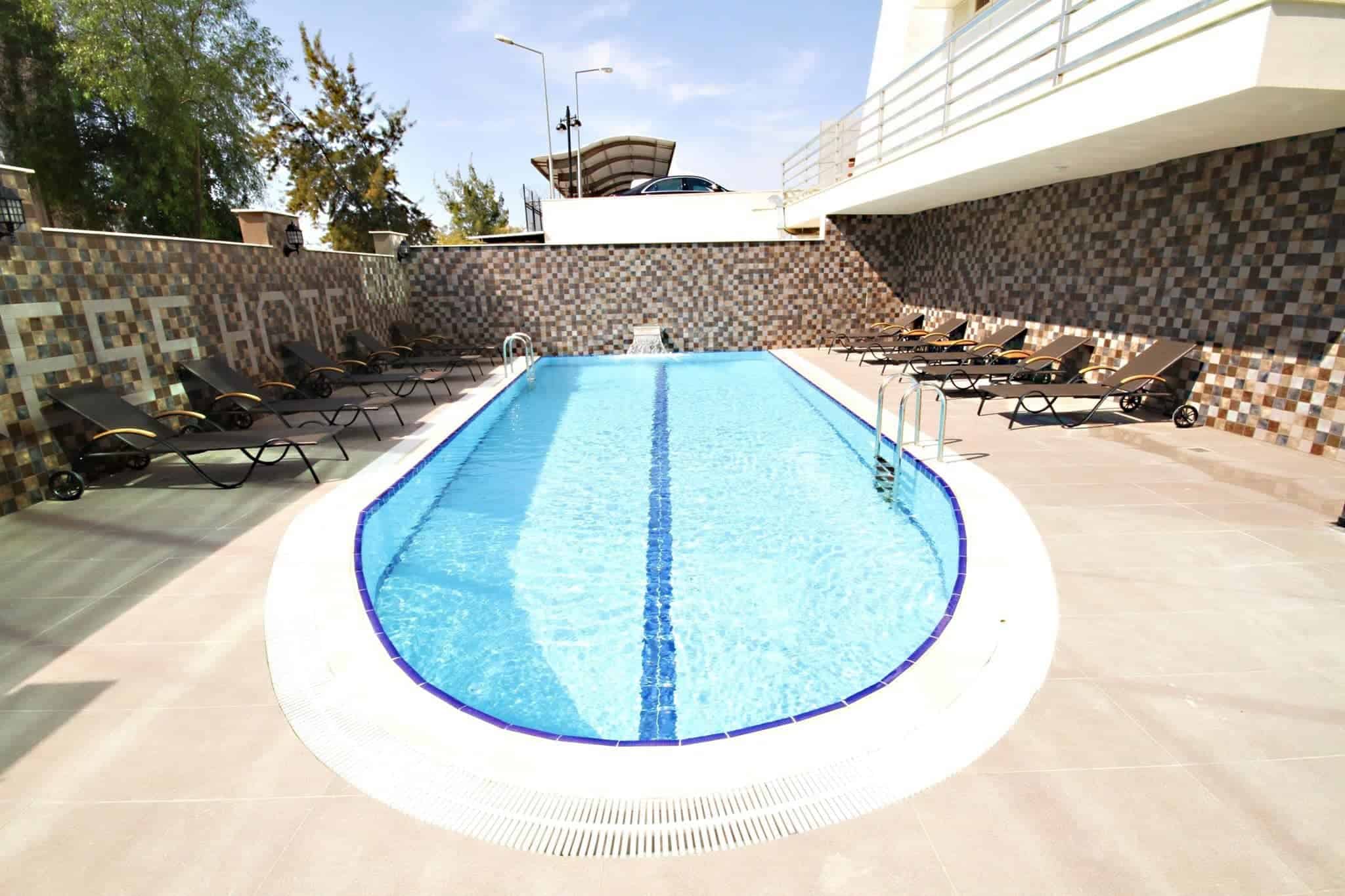 B Business Hotel Spa