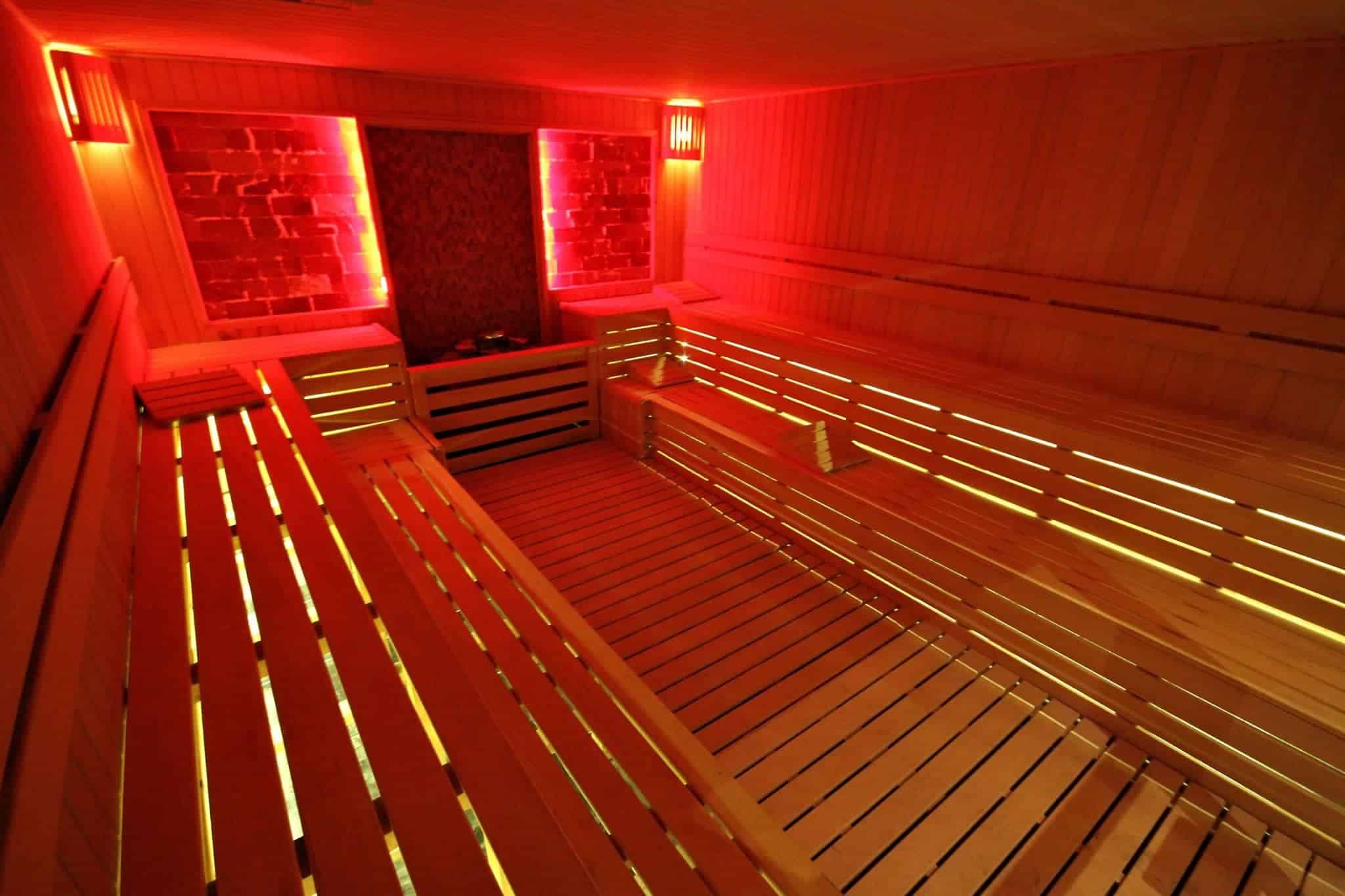 B Business Hotel Spa