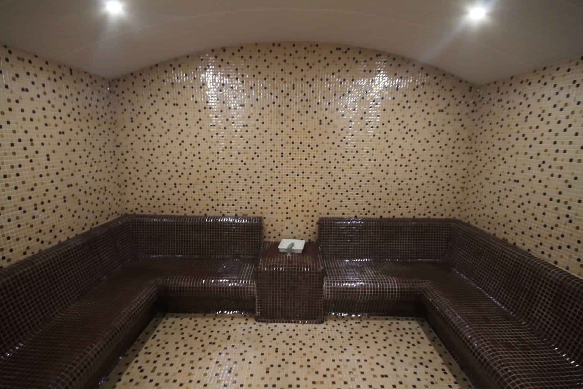 B Business Hotel Spa