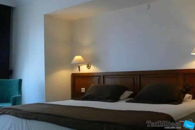 Coast Light Hotel (Passive)