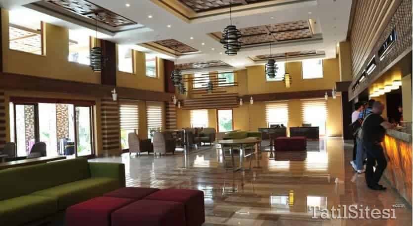 Club Grand Side