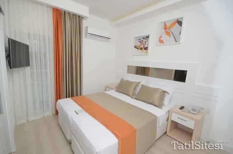 Doc`s Boutique Hotel  