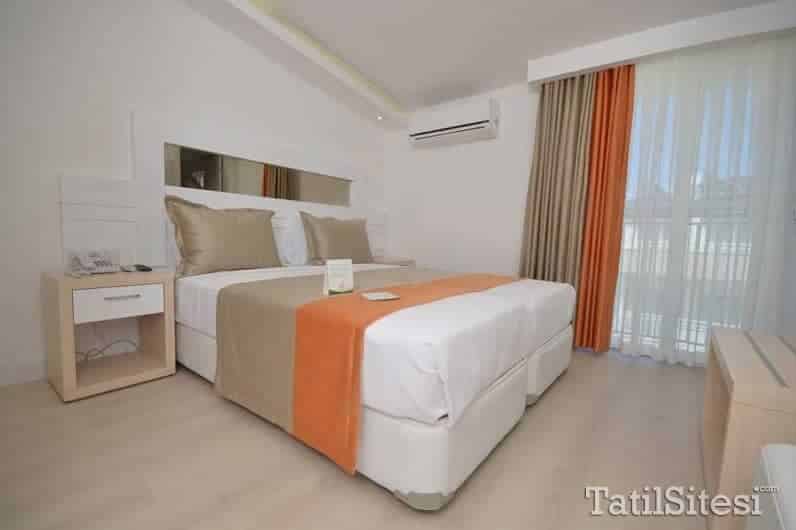 Doc`s Boutique Hotel  