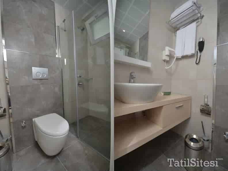 Doc`s Boutique Hotel  