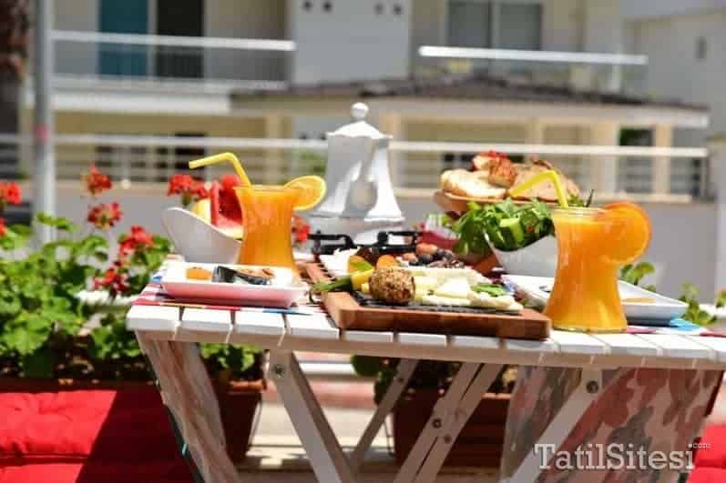 Doc`s Boutique Hotel  