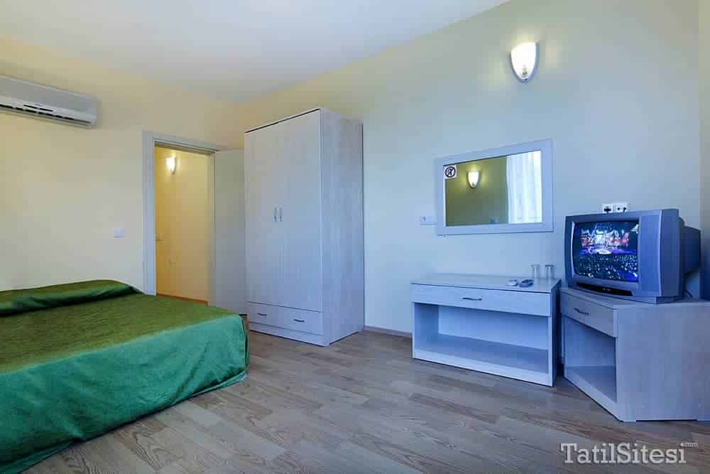 Larissa Garden Hotel