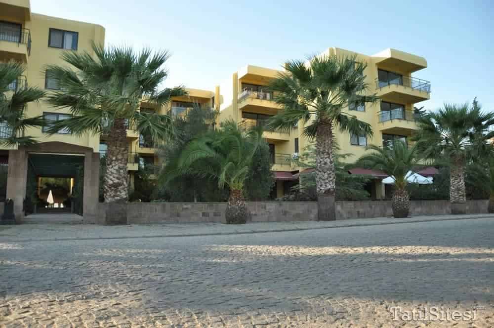 Palm Court Suit Hotel