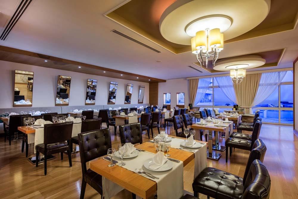 Acapulco Resort Hotel & Convention & SPA