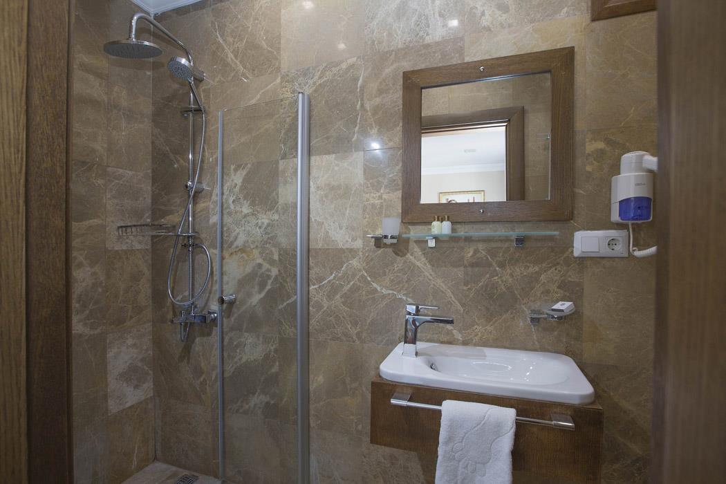 Akkan Luxury Hotel