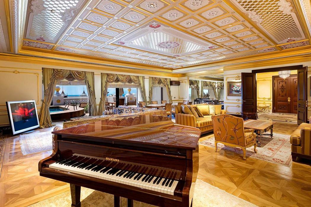 Alaçatı Marina Palace