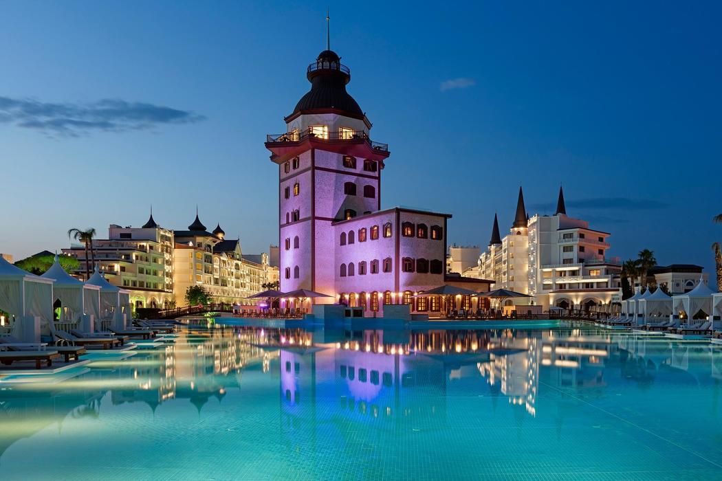 Alaçatı Marina Palace