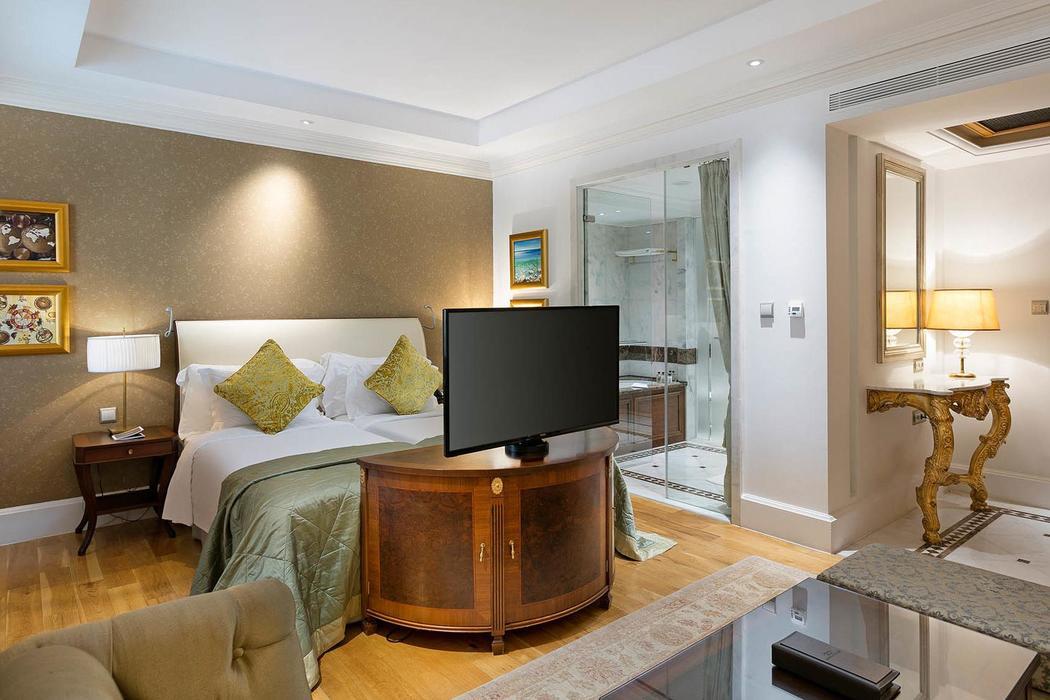 Alaçatı Marina Palace