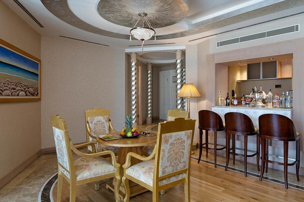 Alaçatı Marina Palace