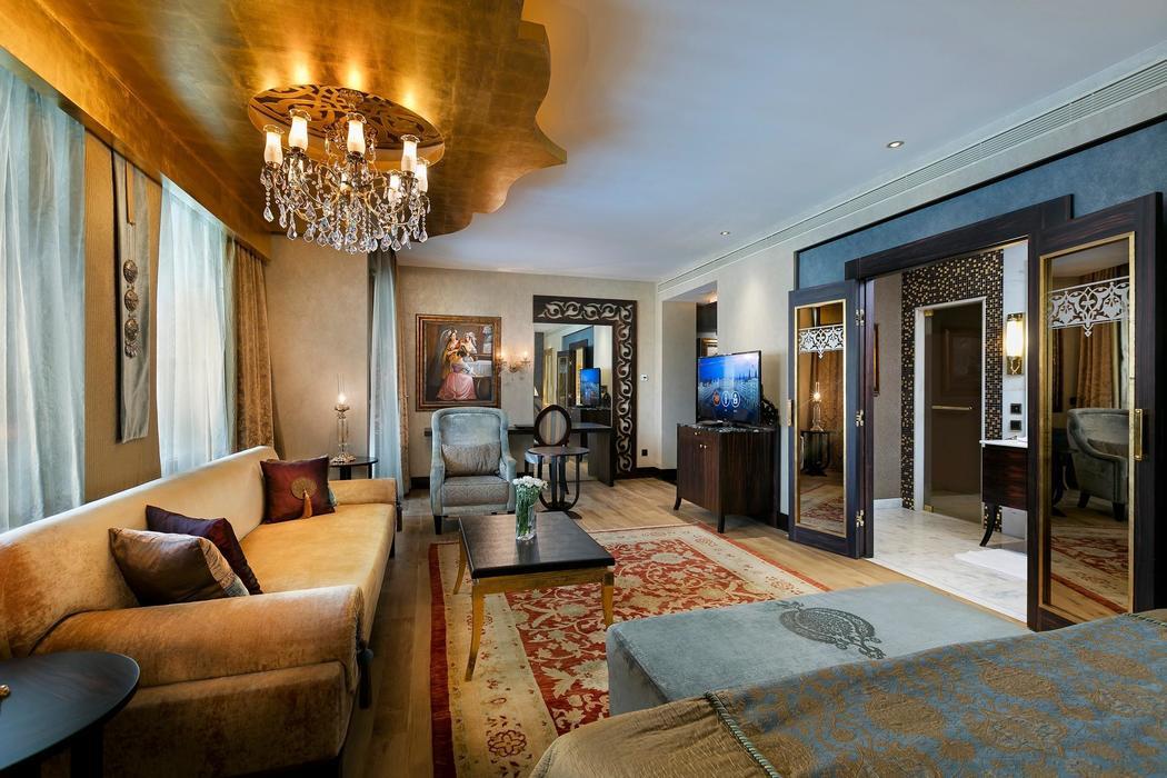 Alaçatı Marina Palace