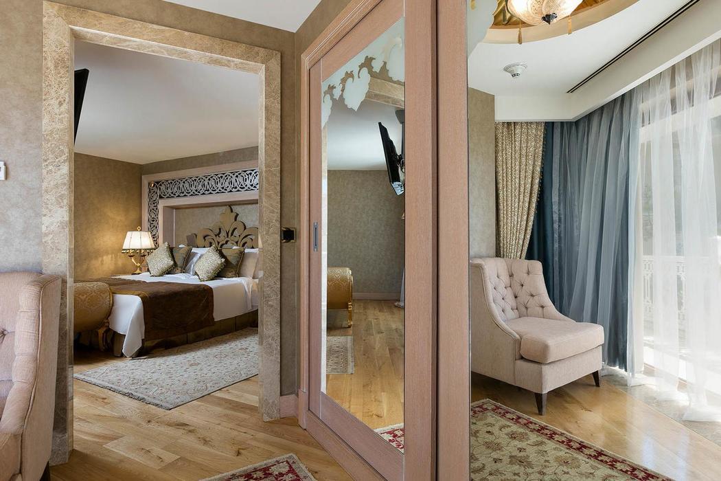 Alaçatı Marina Palace