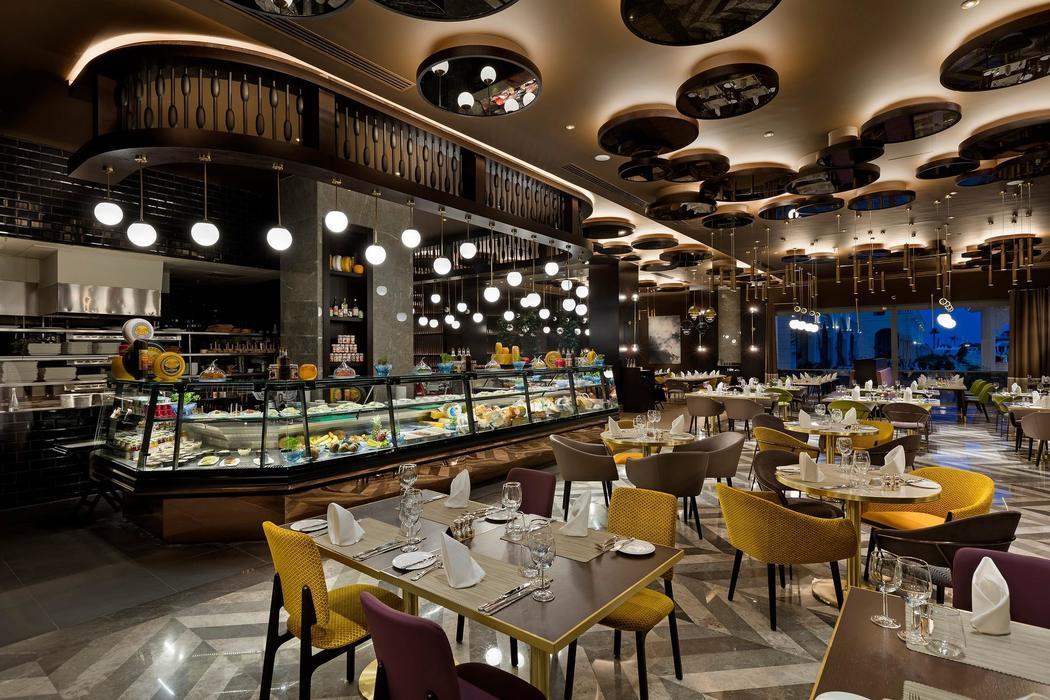 Alaçatı Marina Palace