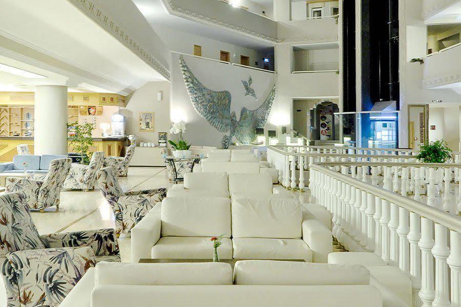 Alkoçlar Adakule Hotel