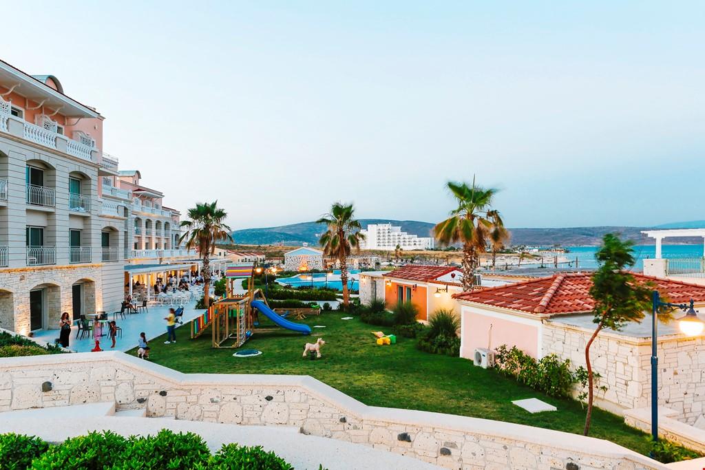 Porto Beach Resort Alaçatı (ex Alkoçlar Exclusive Alaçatı)