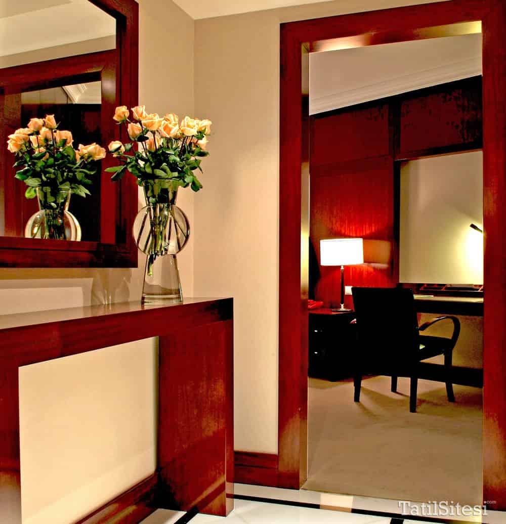 Almira Hotel