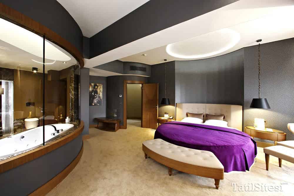 Almira Hotel