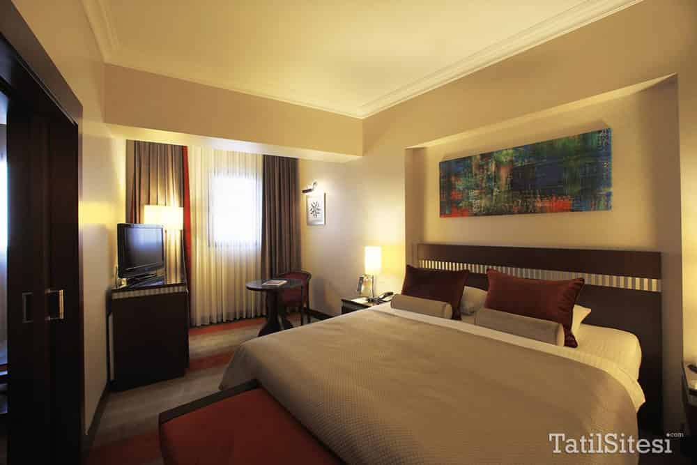 Almira Hotel