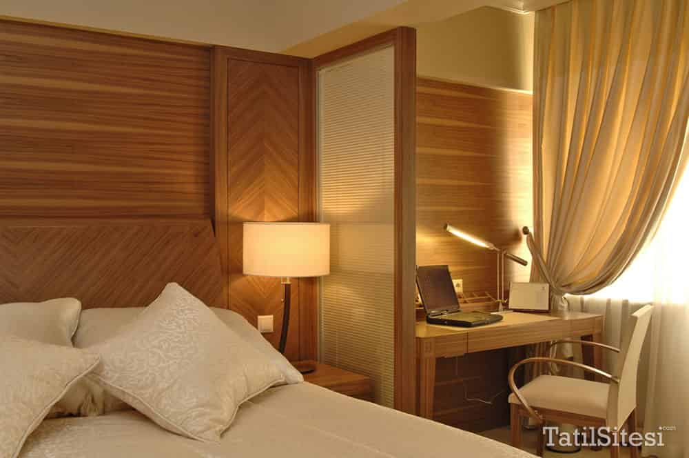 Almira Hotel