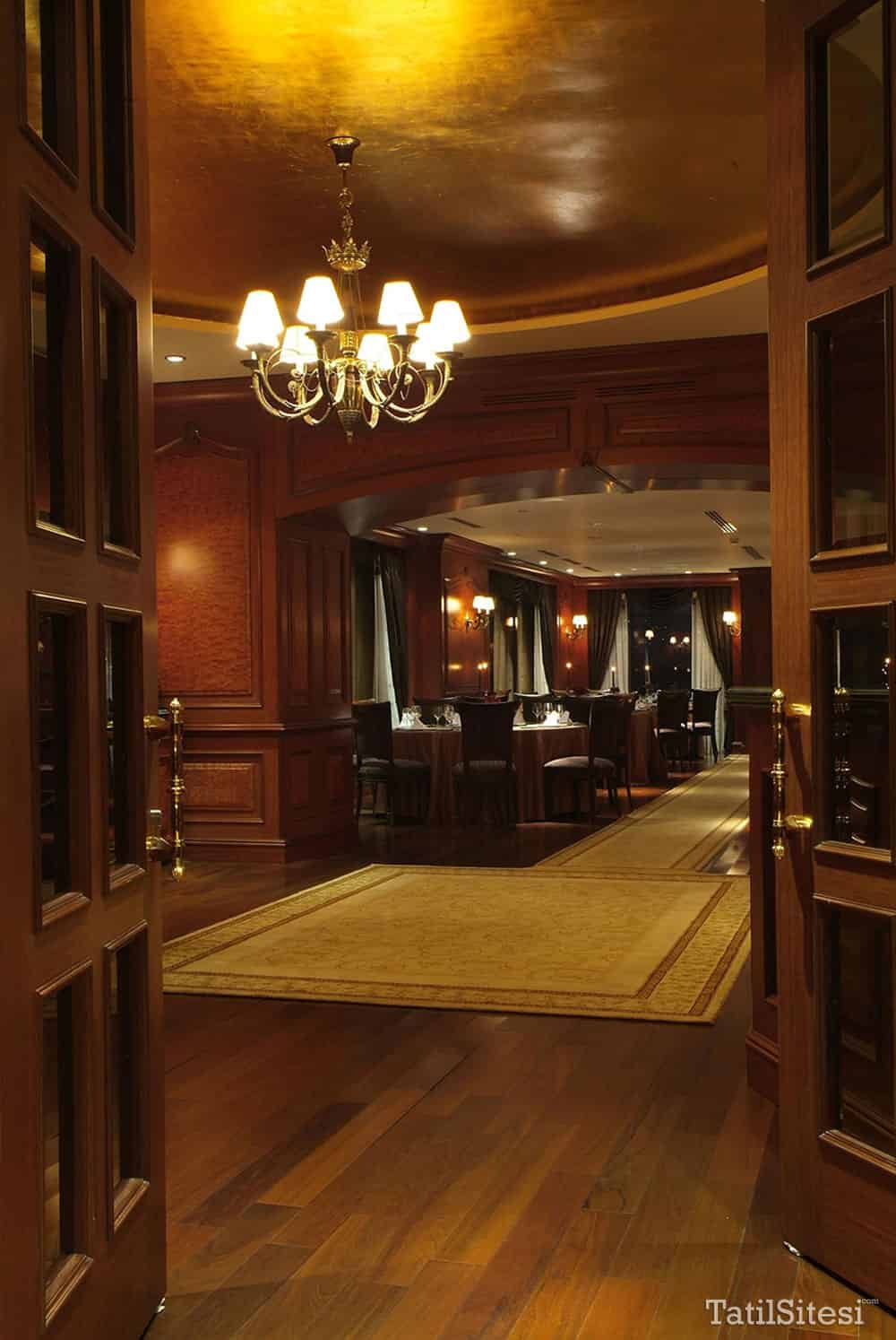 Almira Hotel